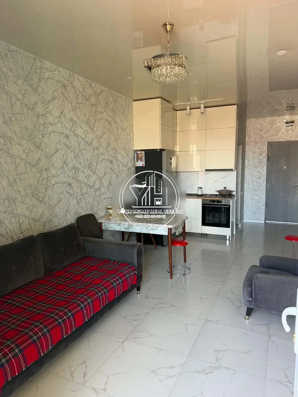2-комнатная квартира в аренду в Батуми, 42 м²